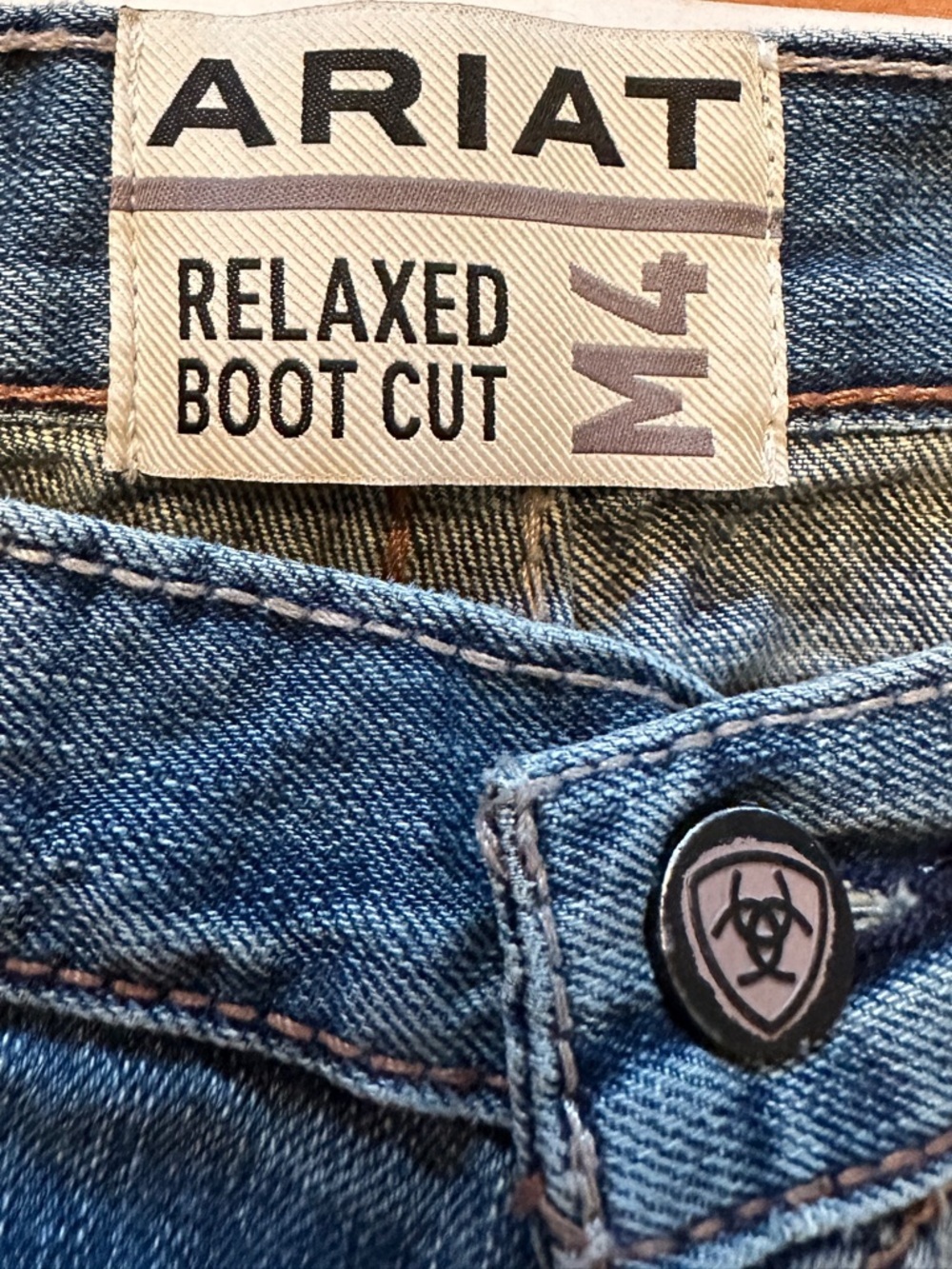 Ariat Men's Blue Bootcut Jeans Light Wash Tag Size 40x34 Measures 40x33 - Picture 5 of 16